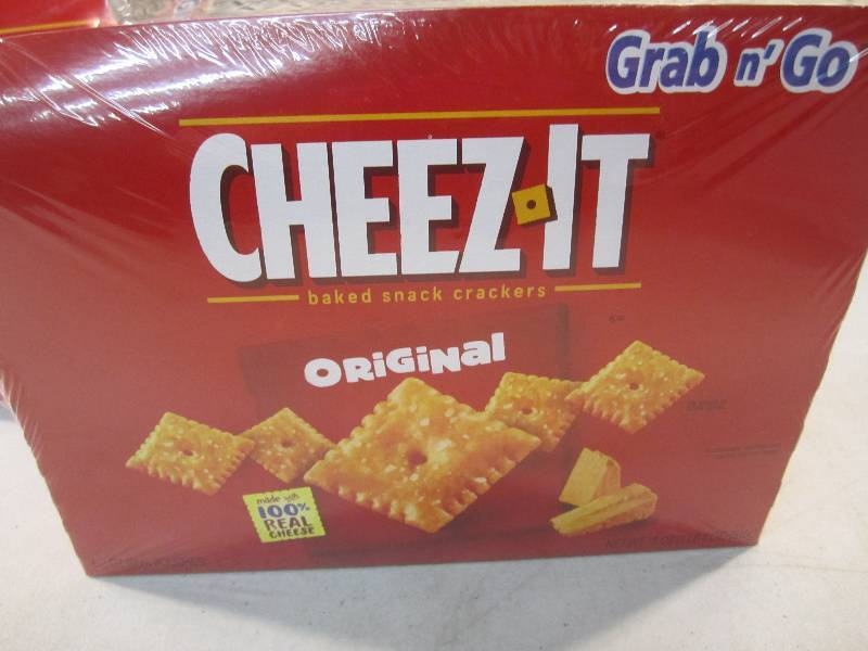 lot 155 image: Lot of 12 Grab n Go Bags Cheez-It ...