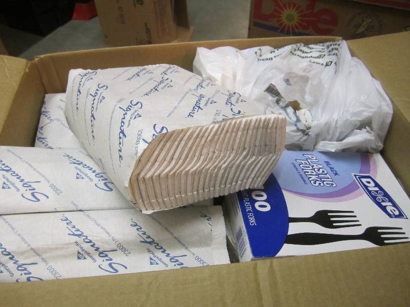 lot 192 image: Big Box Full of Packs of Napkins Pl...