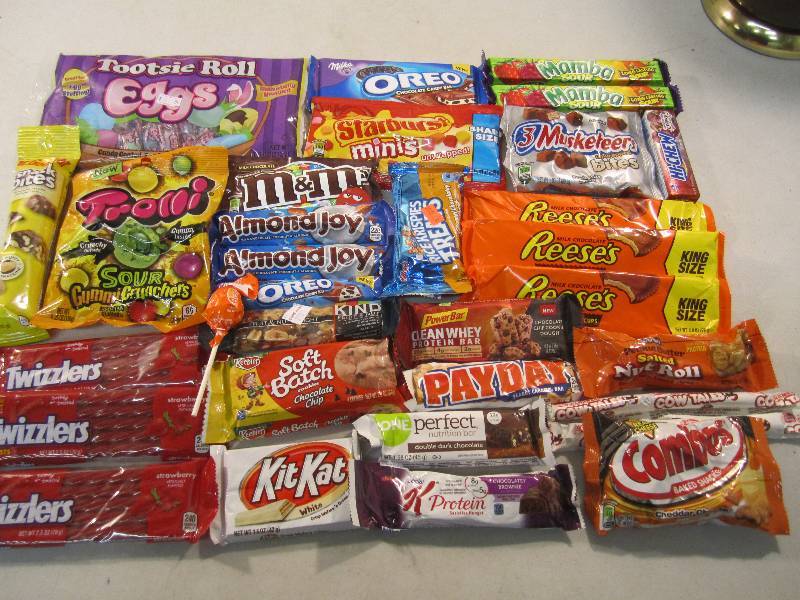 lot 209 image: Lot of Mixed Candy and Snacks Mix L...