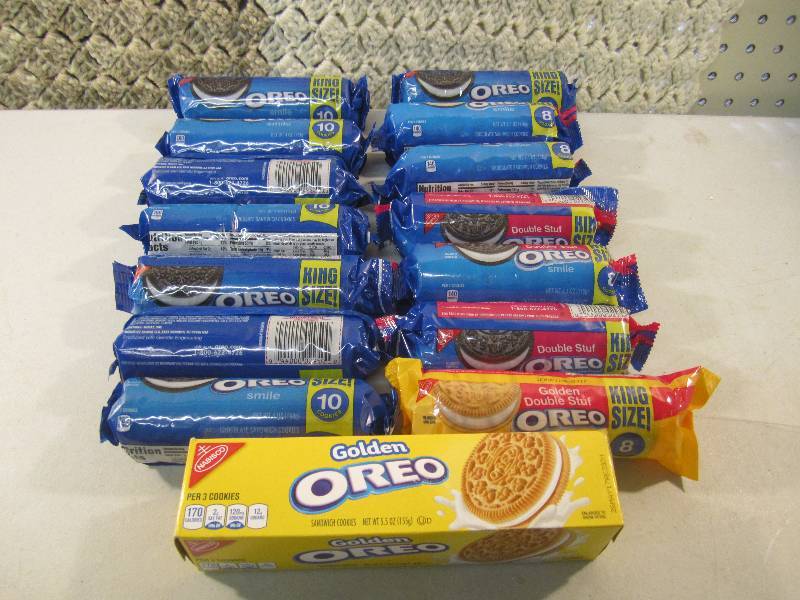 lot 222 image: Lot of 15 Packs Oreo Cookies Regula...