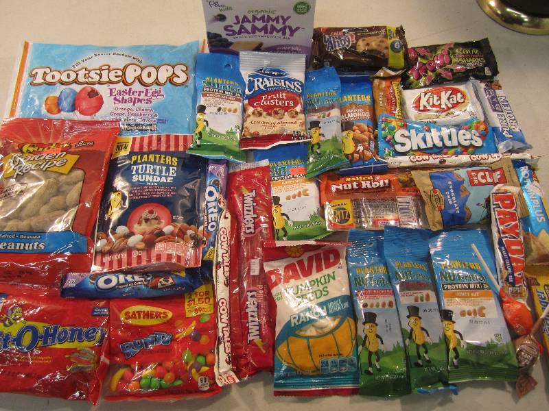 lot 230 image: Lot of Mixed Candy and Snacks Mix L...
