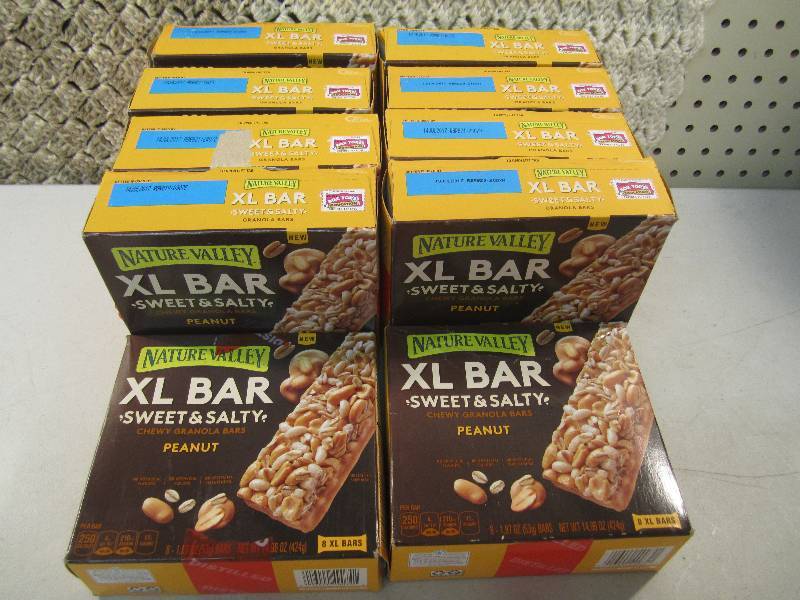 lot 233 image: Lot of 10 Boxes Nature Valley XL Ba...