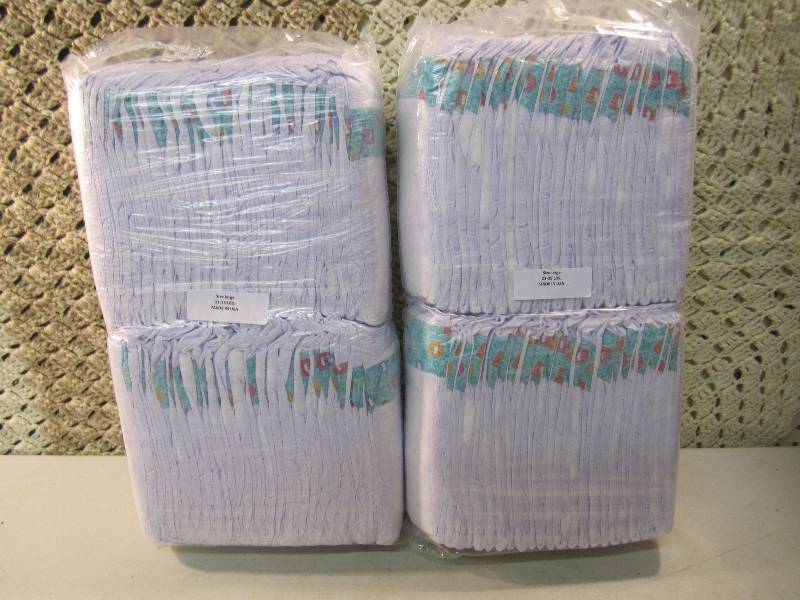 lot 282 image: Lot of 100 Size Large Diapers 2 pac...