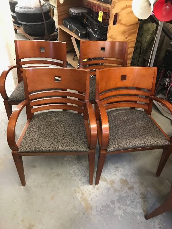 QUALITY RECEPTION CHAIRS