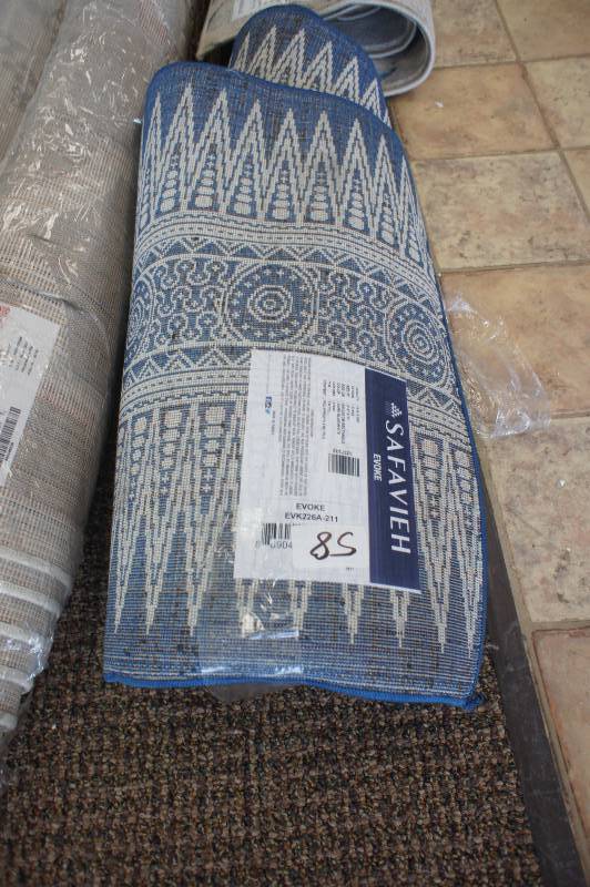 lot 58 image: BRAND NEW- Safavieh Evoke Collection EVK226A Bohemian Vintage Royal Blue and Ivory Runner (22 x 11)