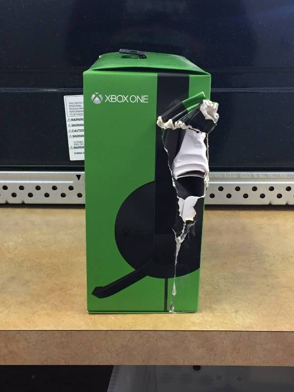 lot 91 image: Brand New (damaged box) xbox one stereo headset