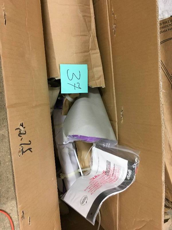 lot 37 image: Columbia 14 Azalea Girls Bike with Training Wheels Purple open box never used