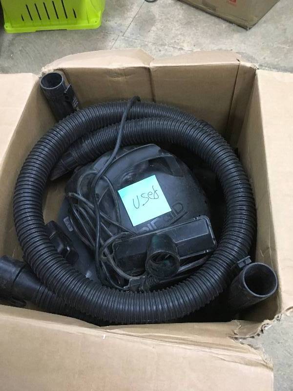 lot 46 image: Ridgid 6 Gallon WetDry Vac in working conditiuons
