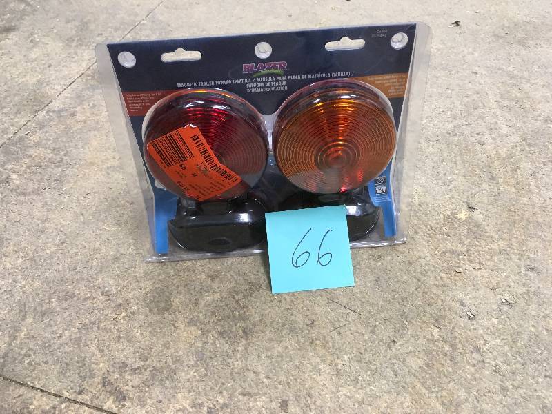 lot 66 image: Blazer Magnetic Trailer Towing Light Kit not used