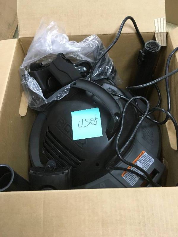 lot 69 image: Ridgid 9 Gallon WetDry Vac in working conditions
