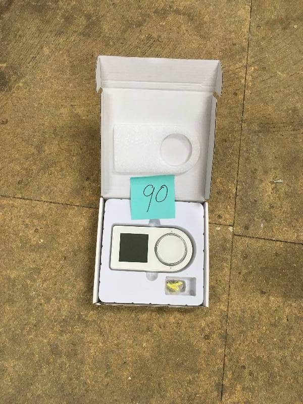 lot 90 image: LUXGEO 7 Day Wi-Fi Programmable Thermostat in White