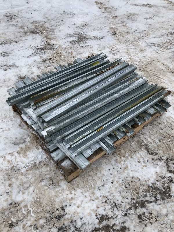 lot 8 image: Lot Of (31) Commercial Pallet Rack ...