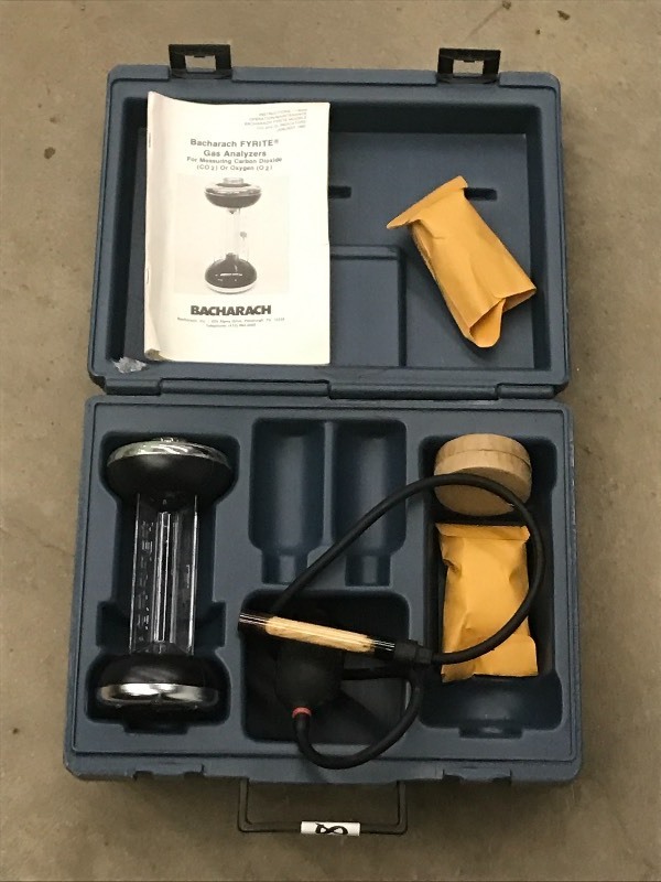 lot 48 image: Bacharach Fyrite Testing Kit ...