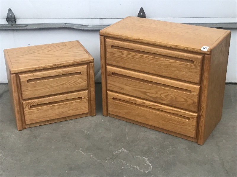 lot 56 image: Matching 3-Drawer Oak Dresser With ...