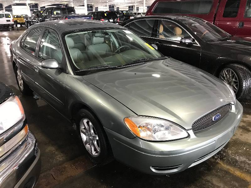 2005 Ford Taurus SE