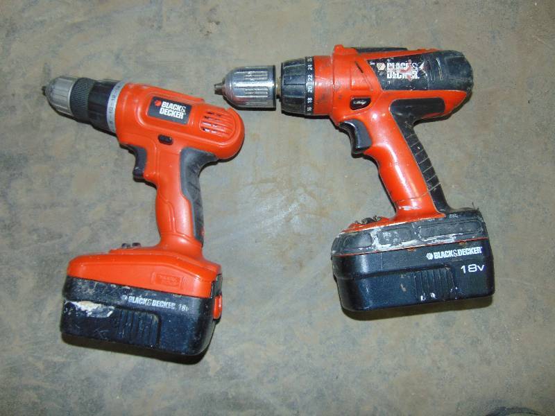 (2) Black & Decker Cordless and Leaf Blower