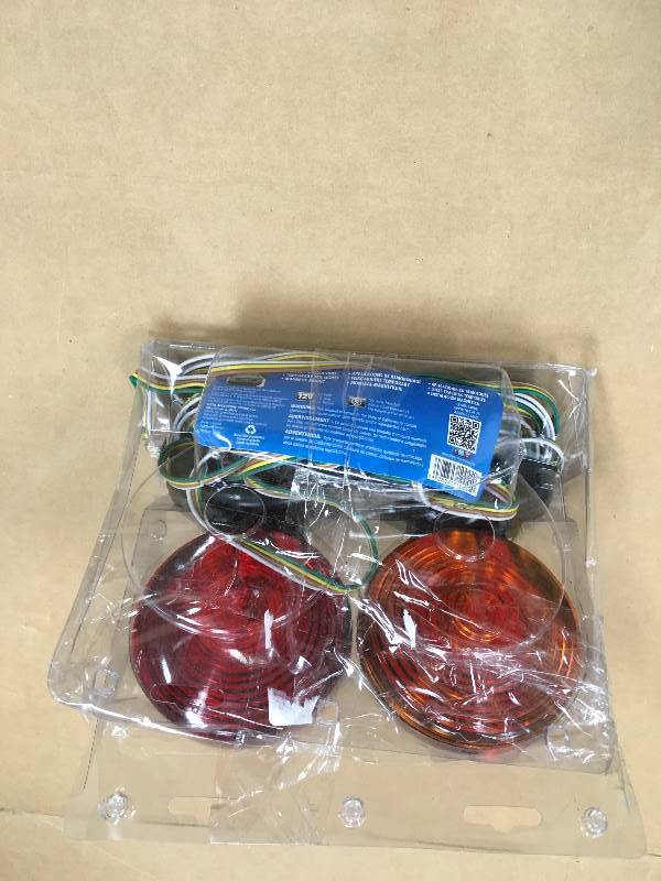 Blazer International 2-Sided (AmberRed) Magnetic Towing Light Kit box not used
