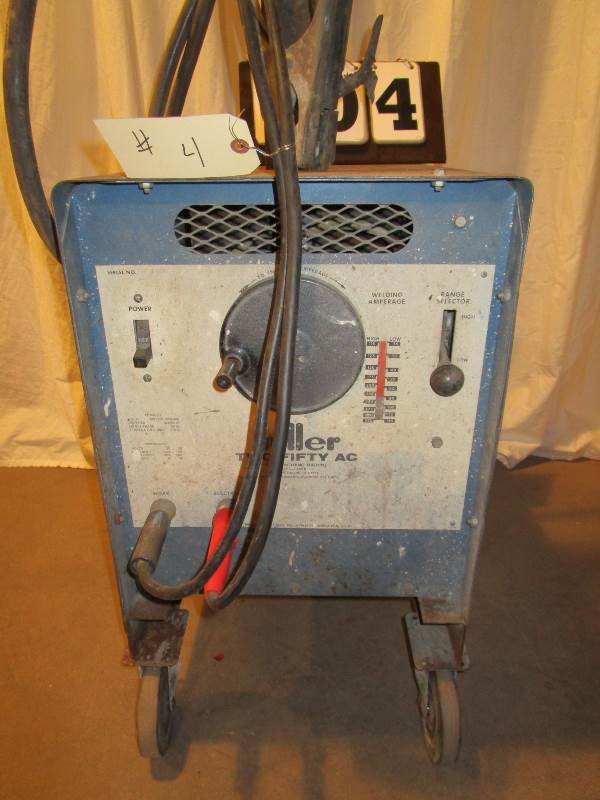 lot 4 image: Miller Welding Machine Arc Welder