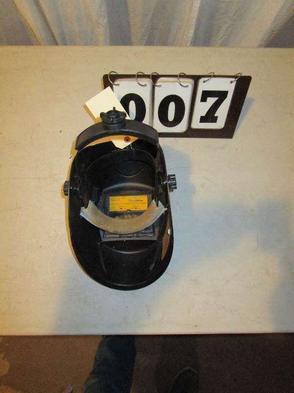 lot 7 image: Welding Hood