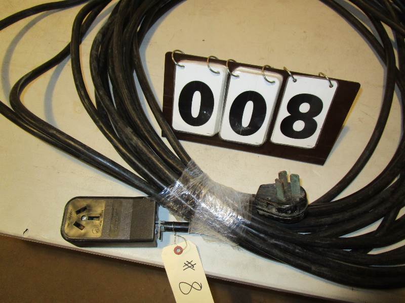 lot 8 image: Extension cable