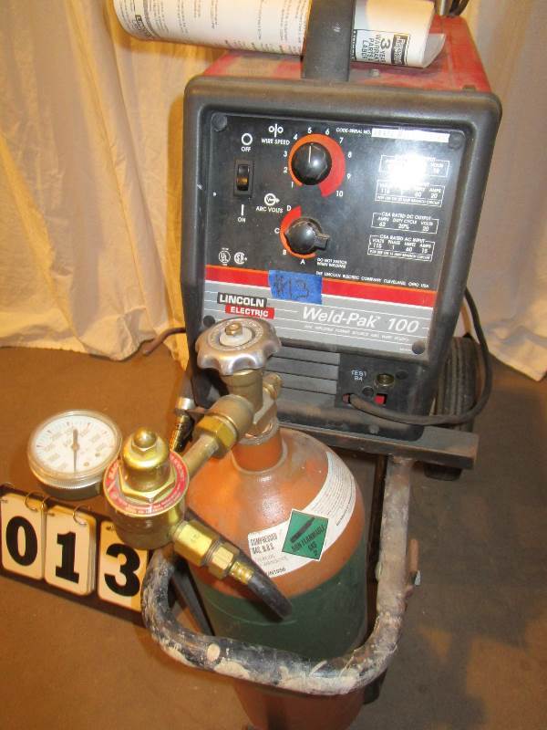 lot 13 image: Lincoln Electric Welder