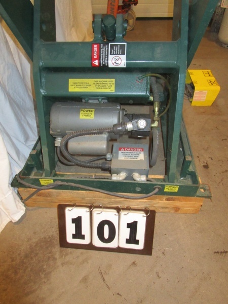 lot 101 image: Southworth Lift Table