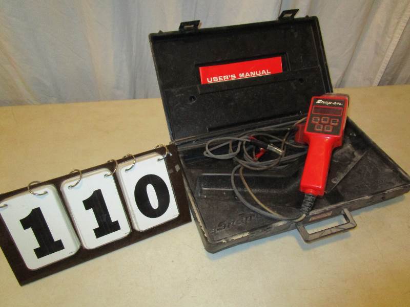 lot 110 image: Snap-On Timing Light