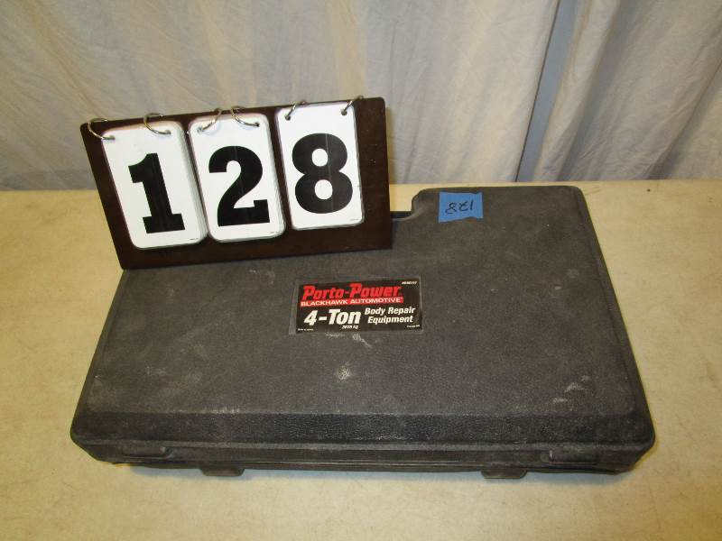 lot 128 image: Porta Power Blackhawk 4-ton Body Repair Equipment
