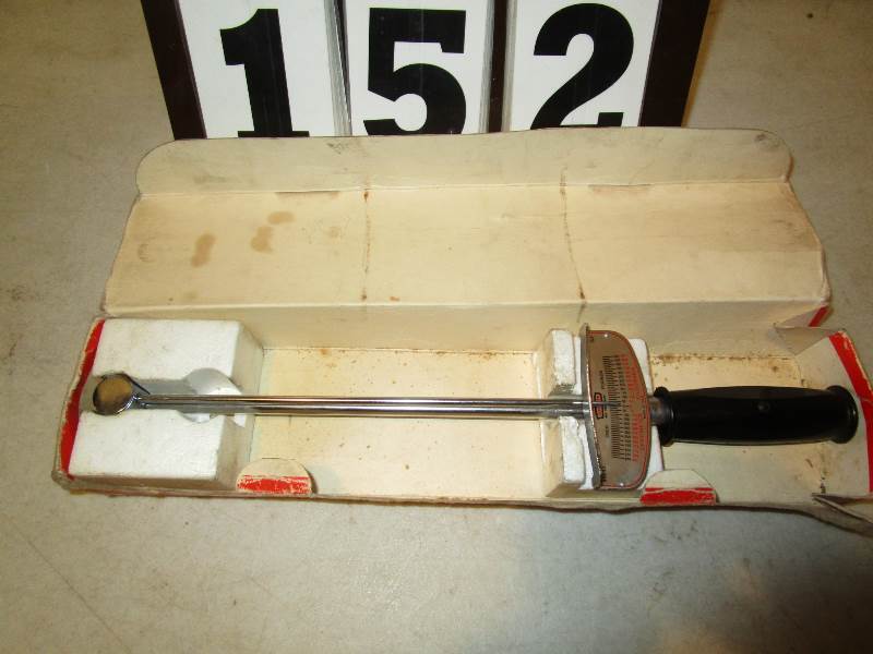 lot 152 image: Craftsman Torque Wrench