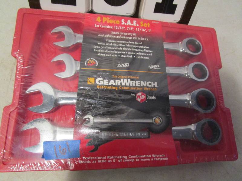 lot 161 image: Gear Wrench Ratcheting Combination Wrench Set - SAE