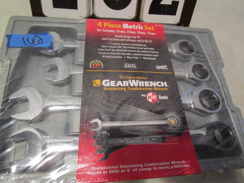 lot 162 image: Gear Wrench Ratcheting Combination Wrench Set - Metric