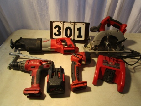 lot 301 image: Milwaukee 28 volt Tool Kit