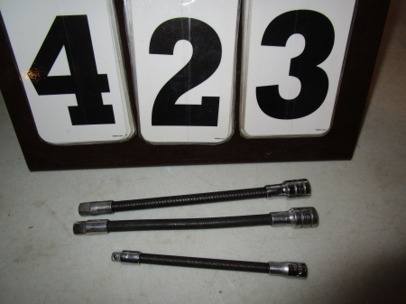lot 423 image: Snap-On Flexible Extension