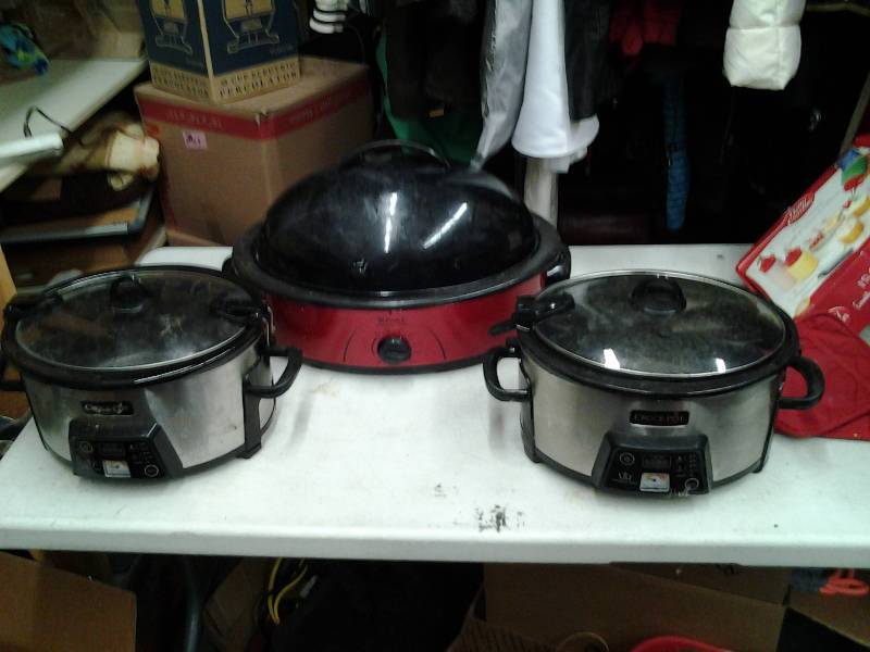 lot 8 image: Rival Roaster Oven, 2-Travel Crock Pots