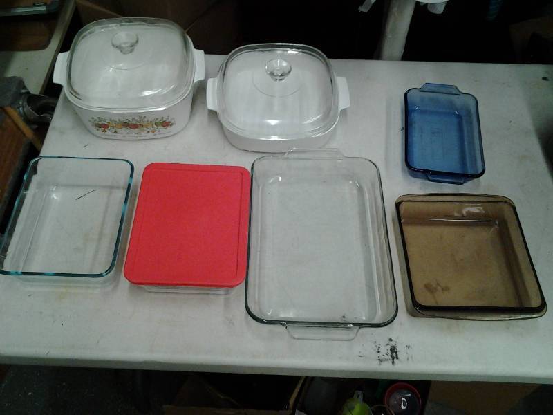lot 13 image: 6-Casserole Dishes (2-Pyrex, 2-Corningware, 2-Anchor)