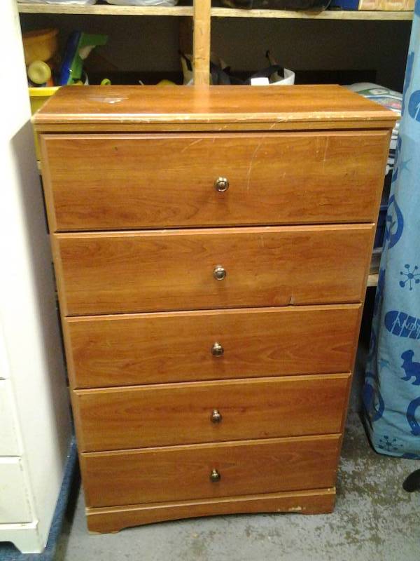 lot 23 image: 5-Drawer Chest 30x16x48