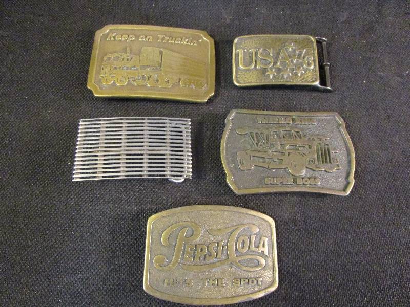 lot 32 image: Belt Buckles