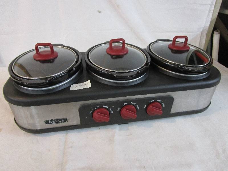 lot 40 image: Triple Crockpot Server