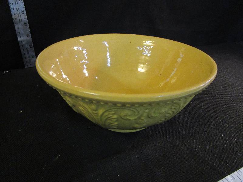 lot 57 image: Stoneware Bowl