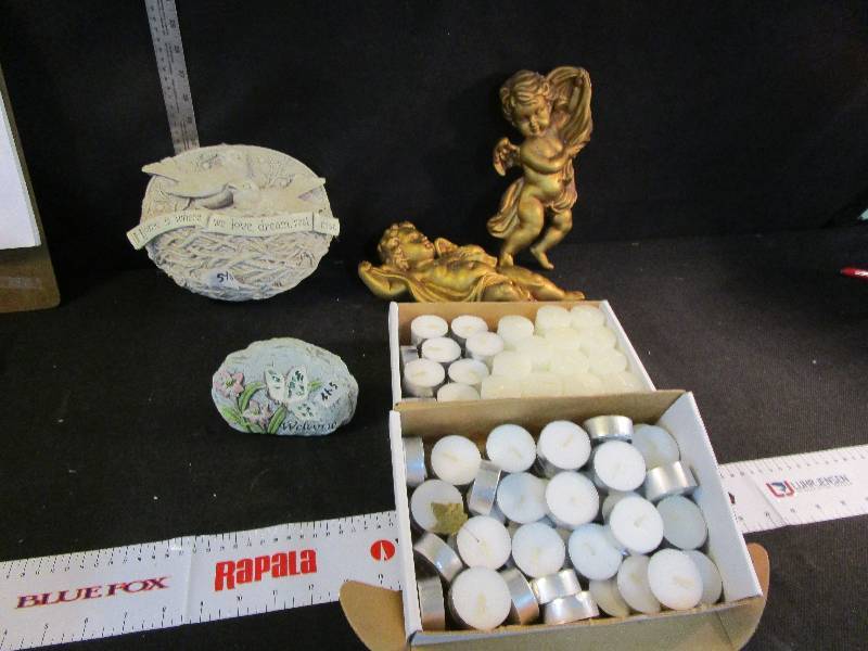 lot 66 image: Dcor and Candles