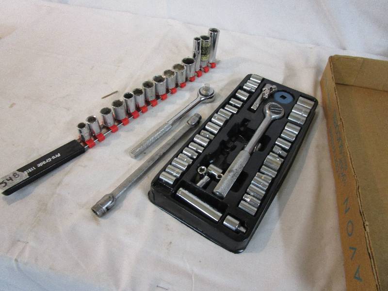 lot 78 image: 38 Sockets