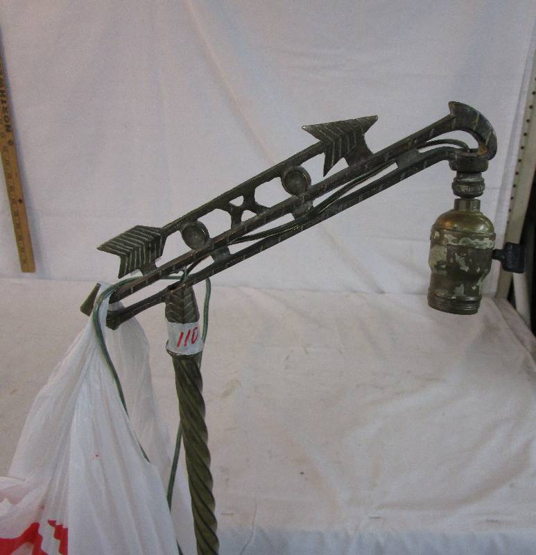 lot 110 image: Standing Lamp