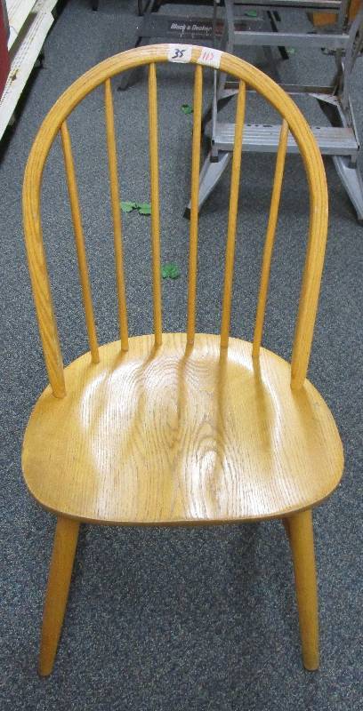 lot 113 image: Sturdy Wood Chair (John Boos)