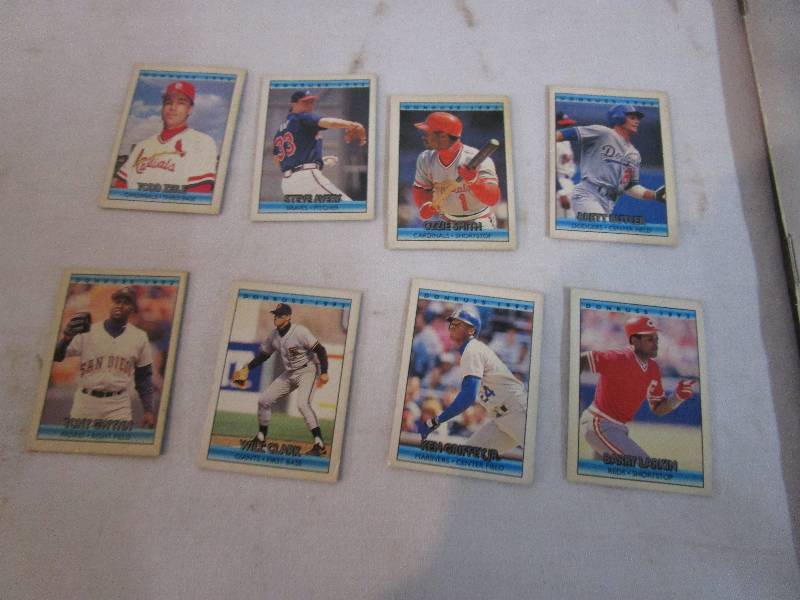 lot 124 image: Baseball Cards Twins Magazine