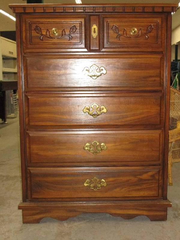 lot 134 image: Dresser