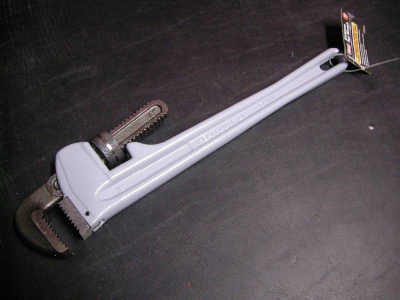18 Aluminum Pipe Wrench