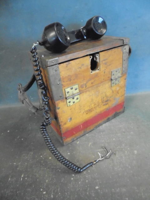 lot 17 image: Antique Portable Phone