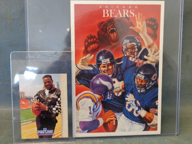 lot 25 image: Autographed Vintage Chicago Bears Sticker and Card