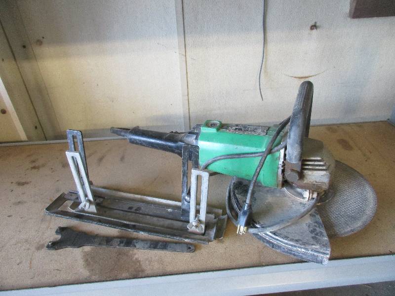 Hitachi Cement Saw