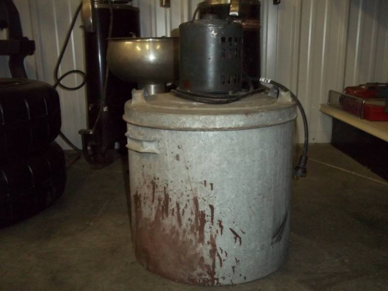 lot 22 image: egg washer